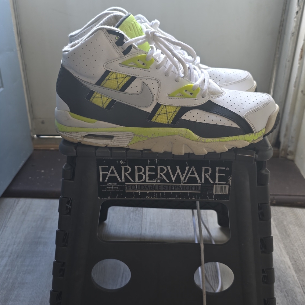 Nike Men's White and Neon Green Athletic Shoes